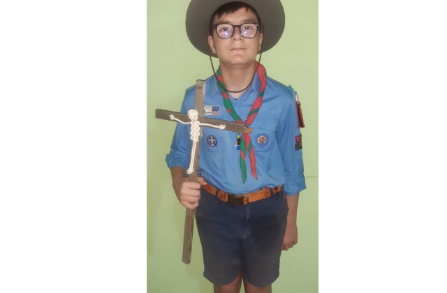 Niscemi. Paolo Caruso ha sostenuto l’esame orale di terza media in uniforme scout, discutendo una tesina sullo scoutismo 